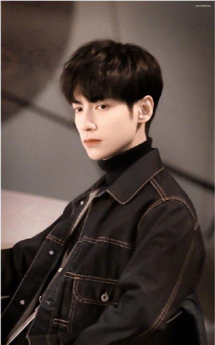 成毅娱乐吃瓜爆料图片,吃瓜爆料图片揭秘幕后真相